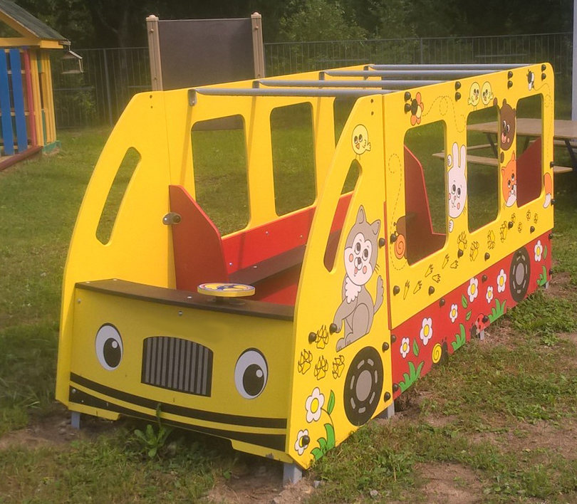 tematyczny plac zabaw autobus foto tematyczny plac zabaw autobus foto