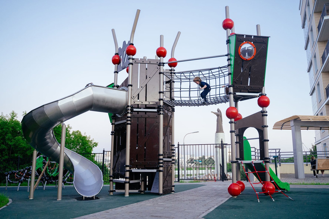 publiczny_plac_zabaw_pn_en_176