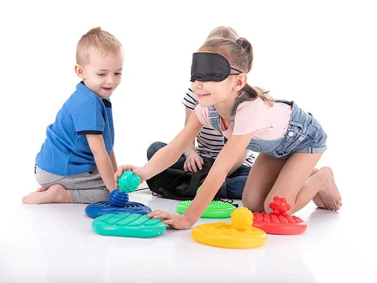 dyski-sensoryczne-kolorowe-dzieci.webp