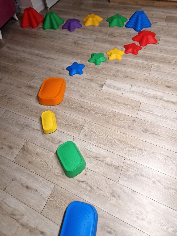 sciezka-sensoryczna-kamienie-rzeczne-Rozgwiazda-10.jpg